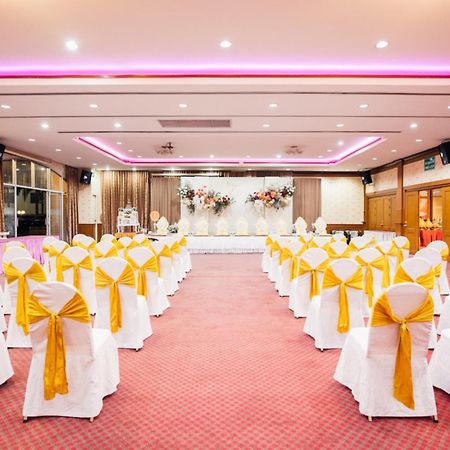 Chumphon Gardens Hotel Экстерьер фото