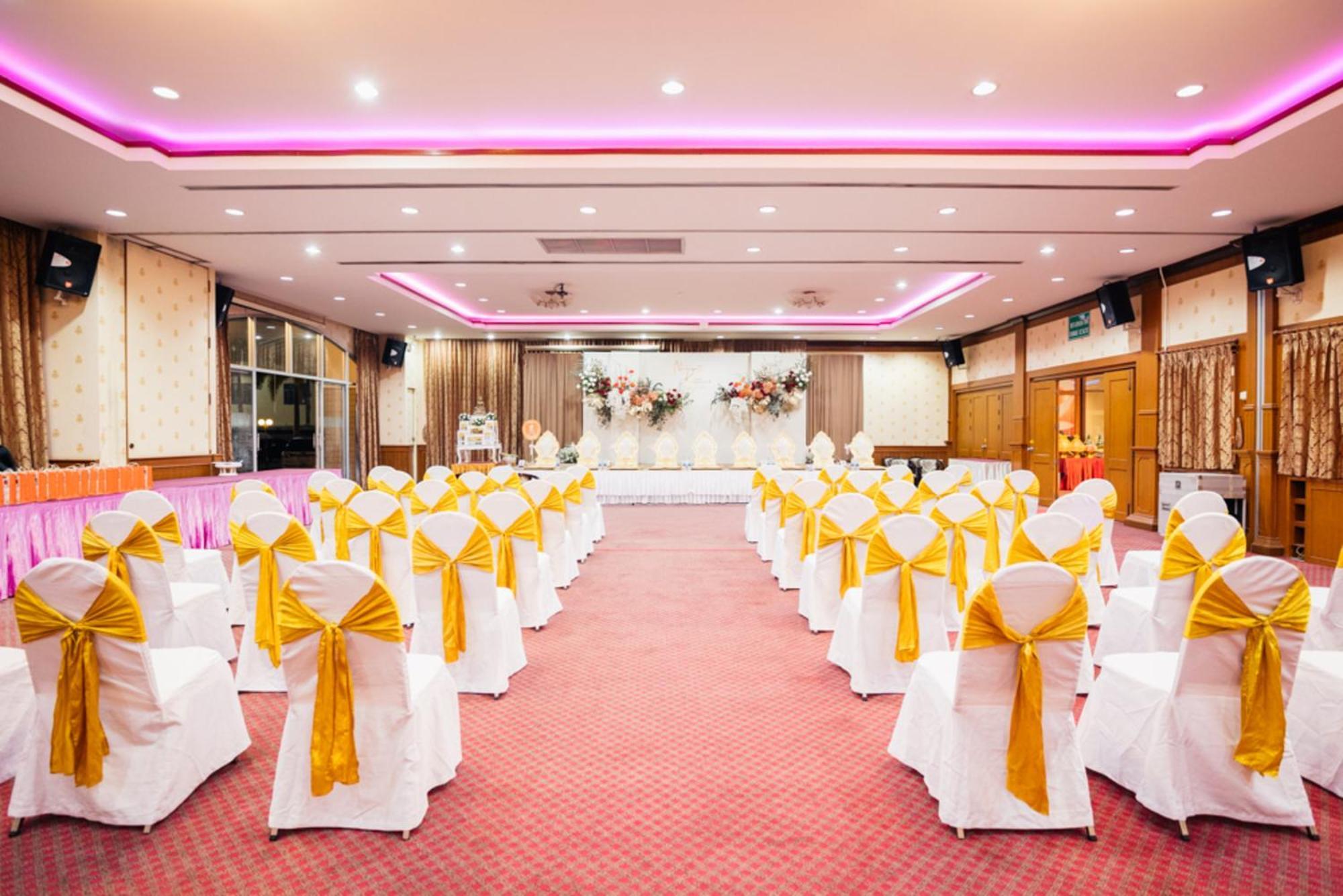 Chumphon Gardens Hotel Экстерьер фото