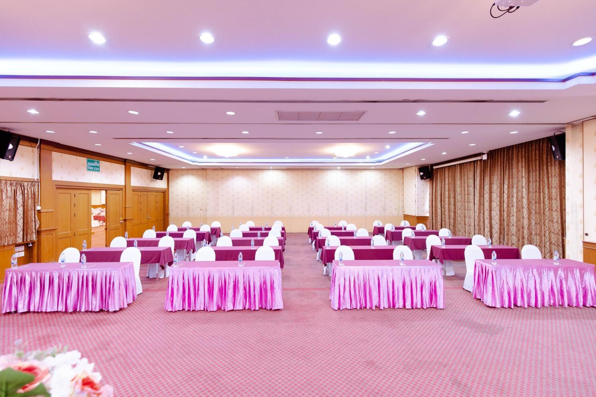 Chumphon Gardens Hotel Экстерьер фото