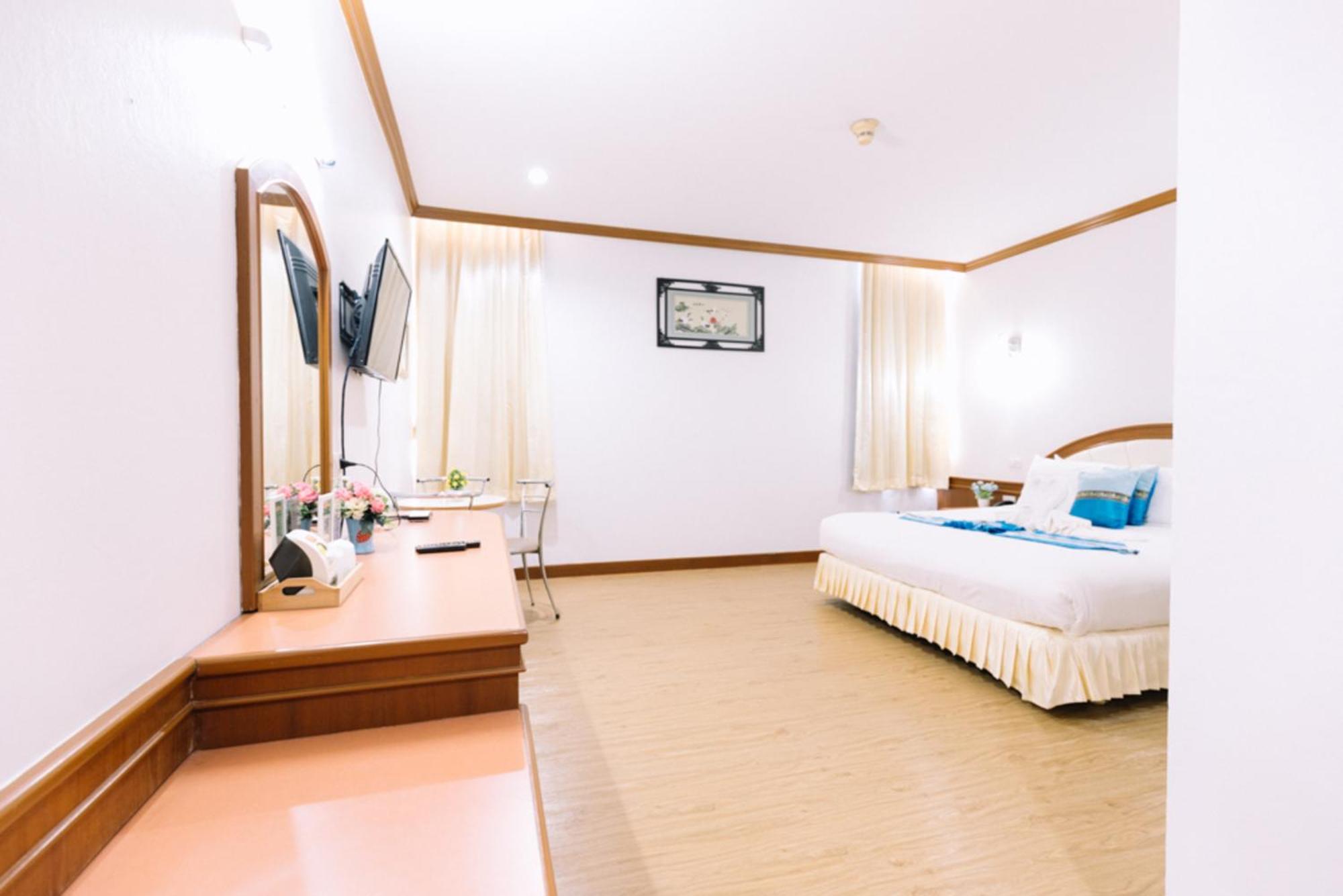Chumphon Gardens Hotel Экстерьер фото