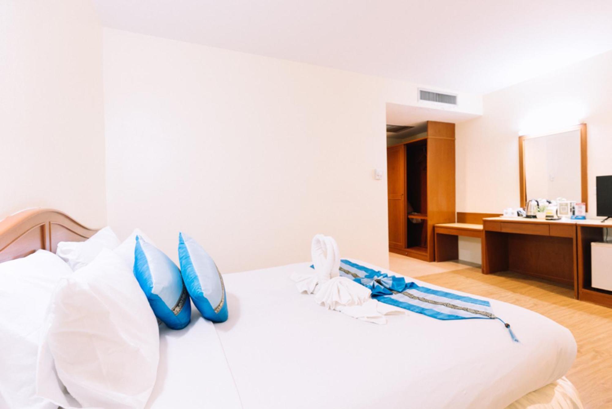 Chumphon Gardens Hotel Экстерьер фото