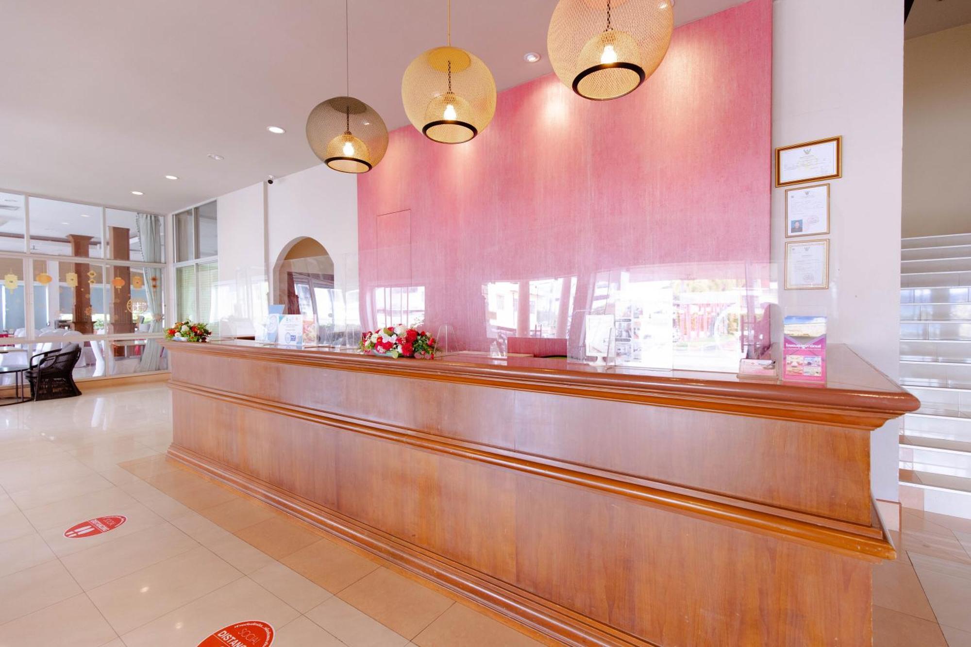 Chumphon Gardens Hotel Экстерьер фото