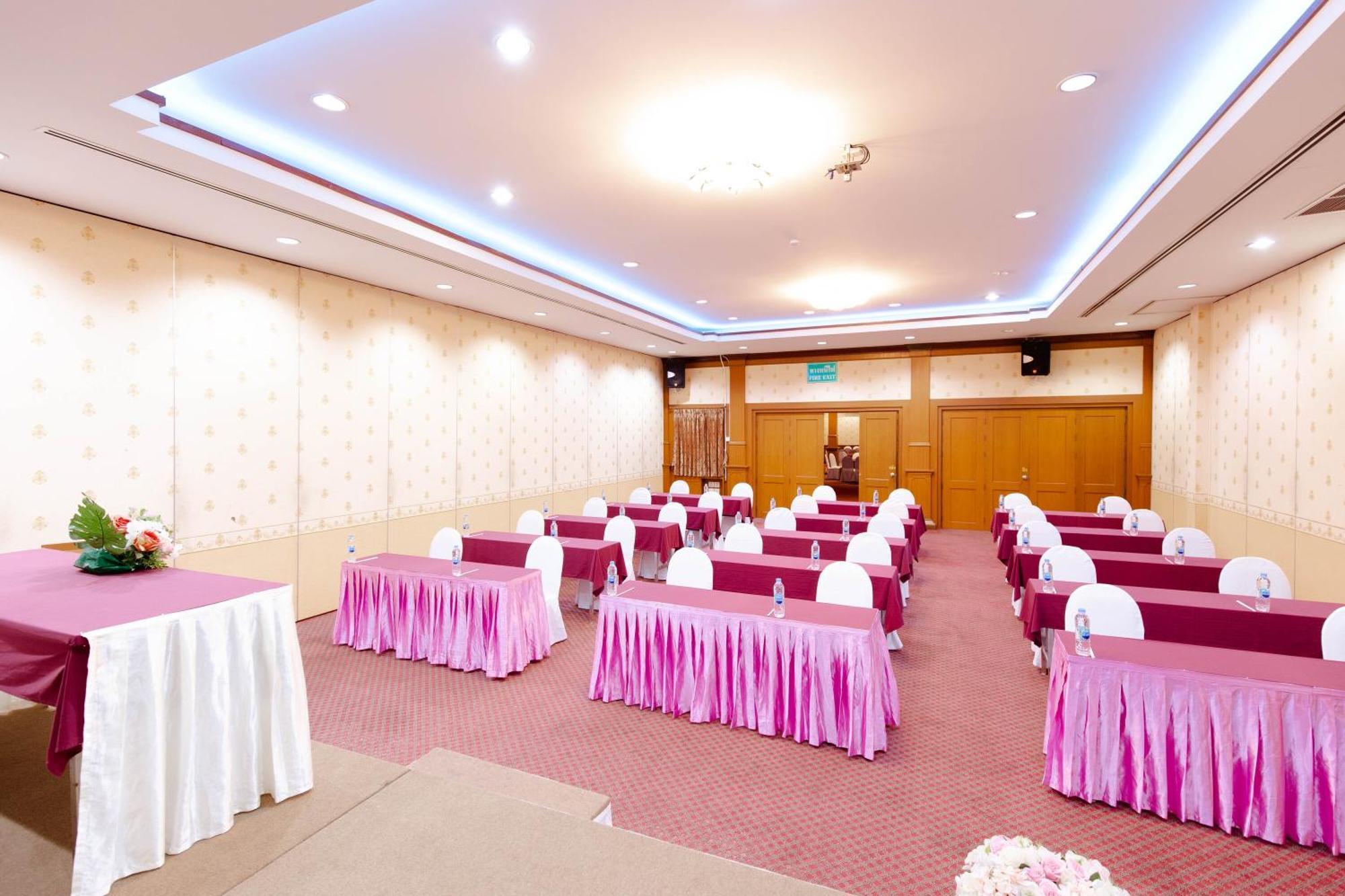 Chumphon Gardens Hotel Экстерьер фото