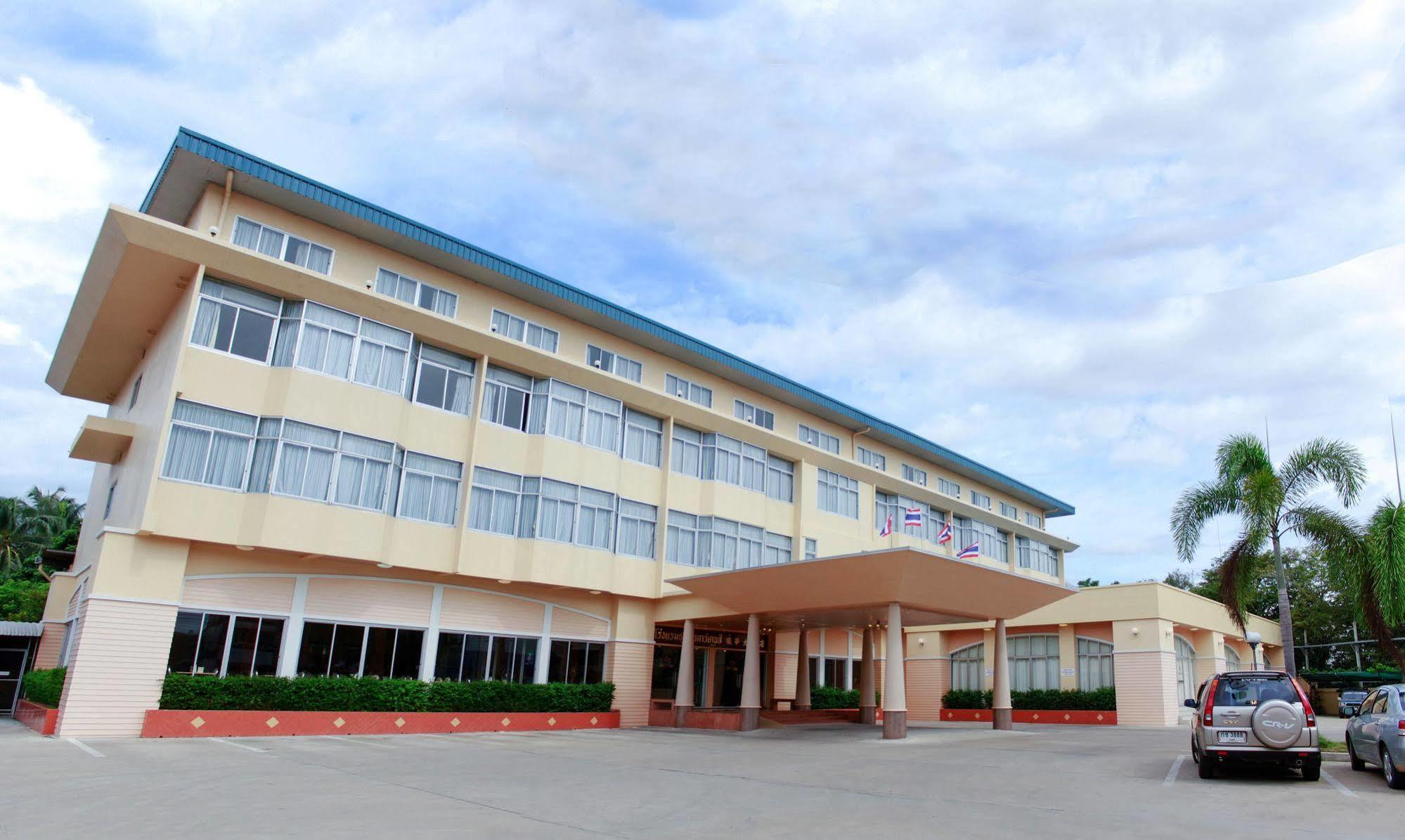 Chumphon Gardens Hotel Экстерьер фото