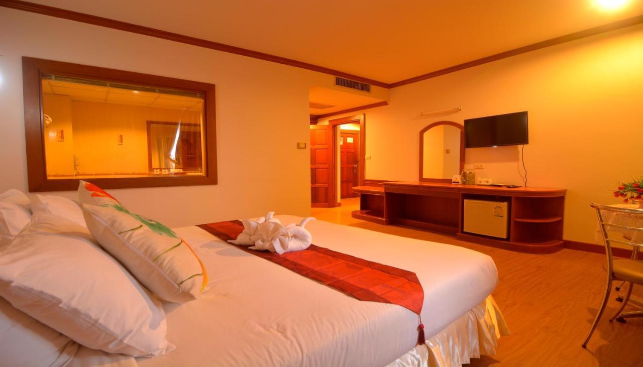 Chumphon Gardens Hotel Экстерьер фото